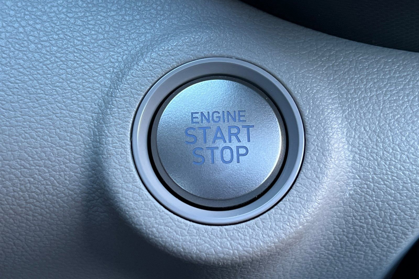 Certified 2025 Hyundai Venue SEL image 29