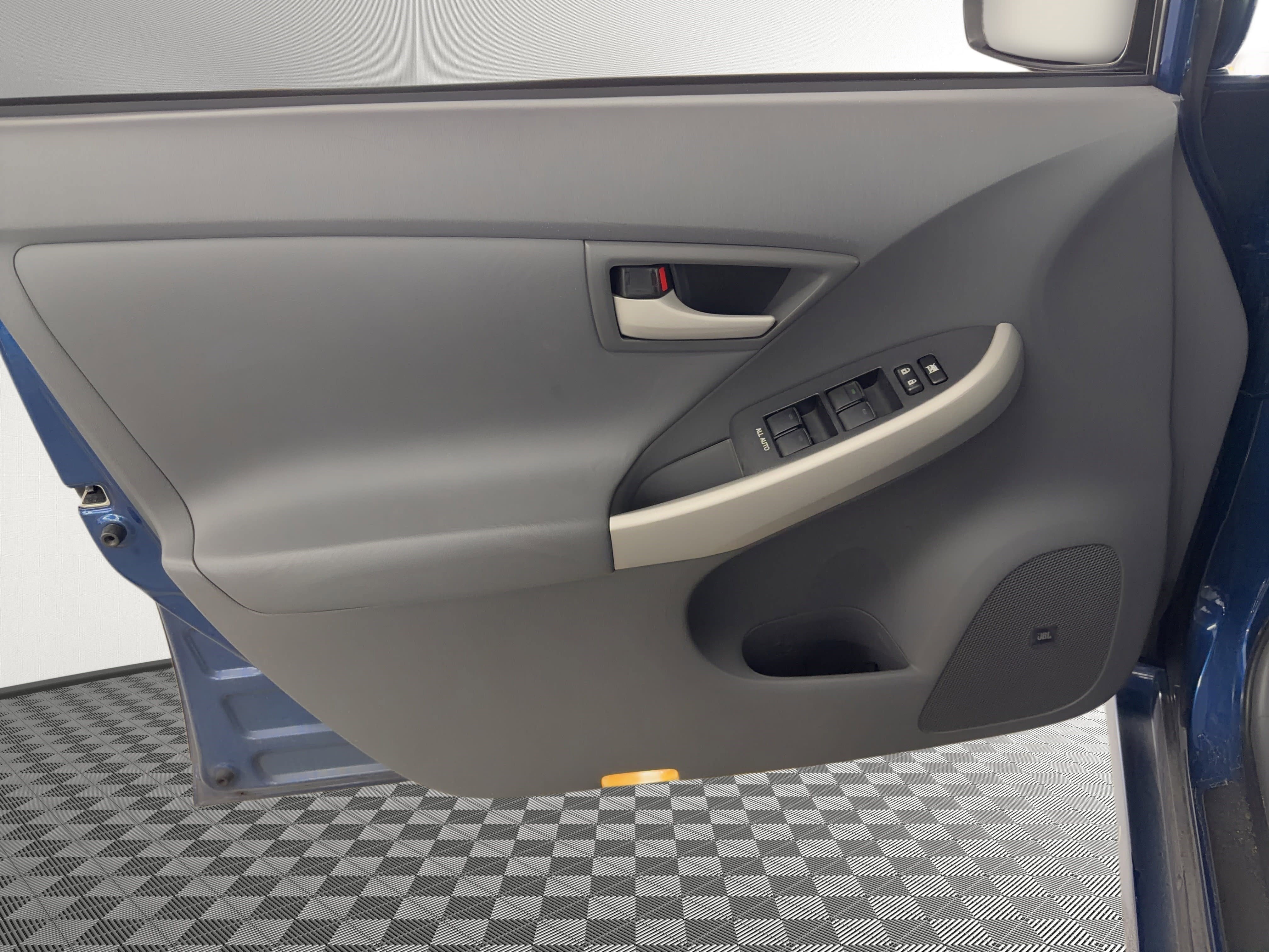 Used 2010 Toyota Prius FWD image 14