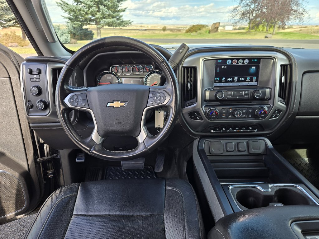 Used 2018 Chevrolet Silverado 3500 LTZ image 16