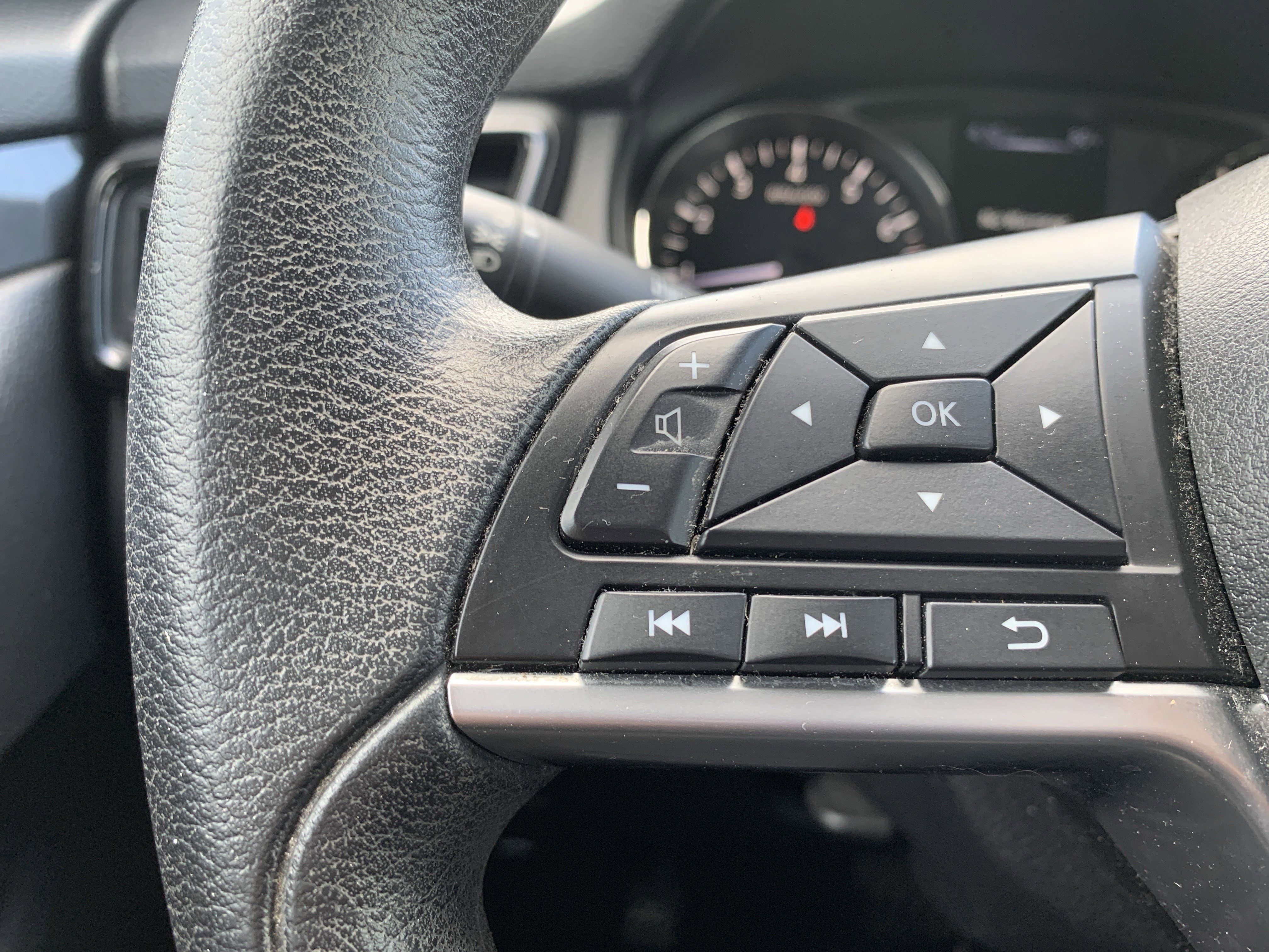 Used 2017 Nissan Rogue S FWD image 19