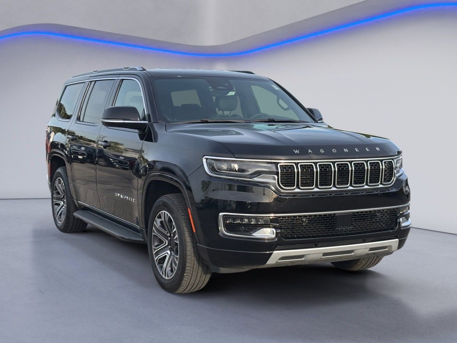 Used 2024 Jeep Wagoneer Series II w/ Flexible Seating Group RWD image 9