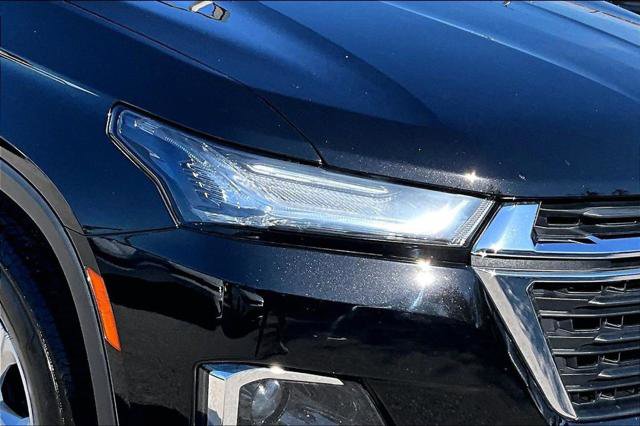 Used 2023 Chevrolet Traverse LS FWD image 12
