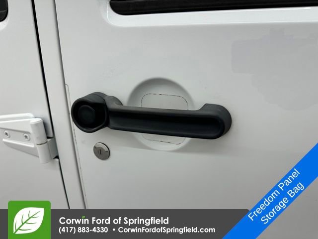 Used 2013 Jeep Wrangler Unlimited Sahara w/ Connectivity Group image 9