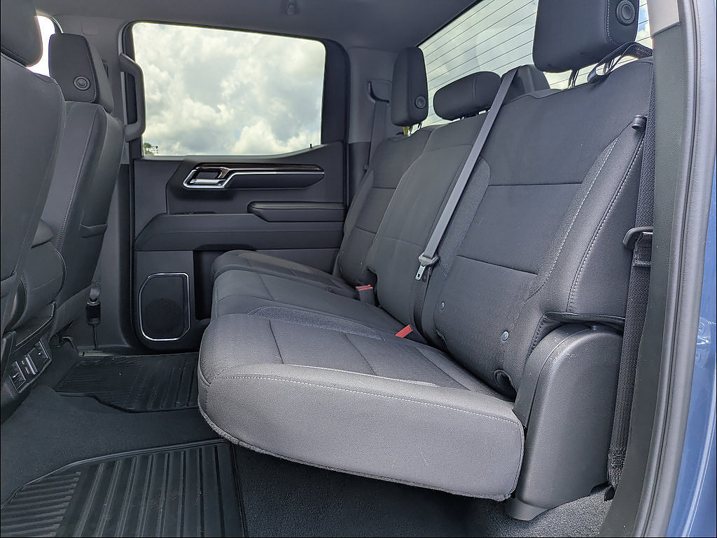 Used 2024 Chevrolet Silverado 1500 LT AWD/4WD image 14