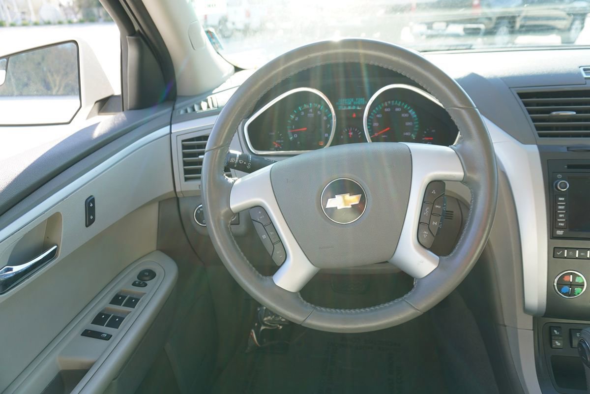 Used 2011 Chevrolet Traverse LT w/ Personal Connectivity Package image 21