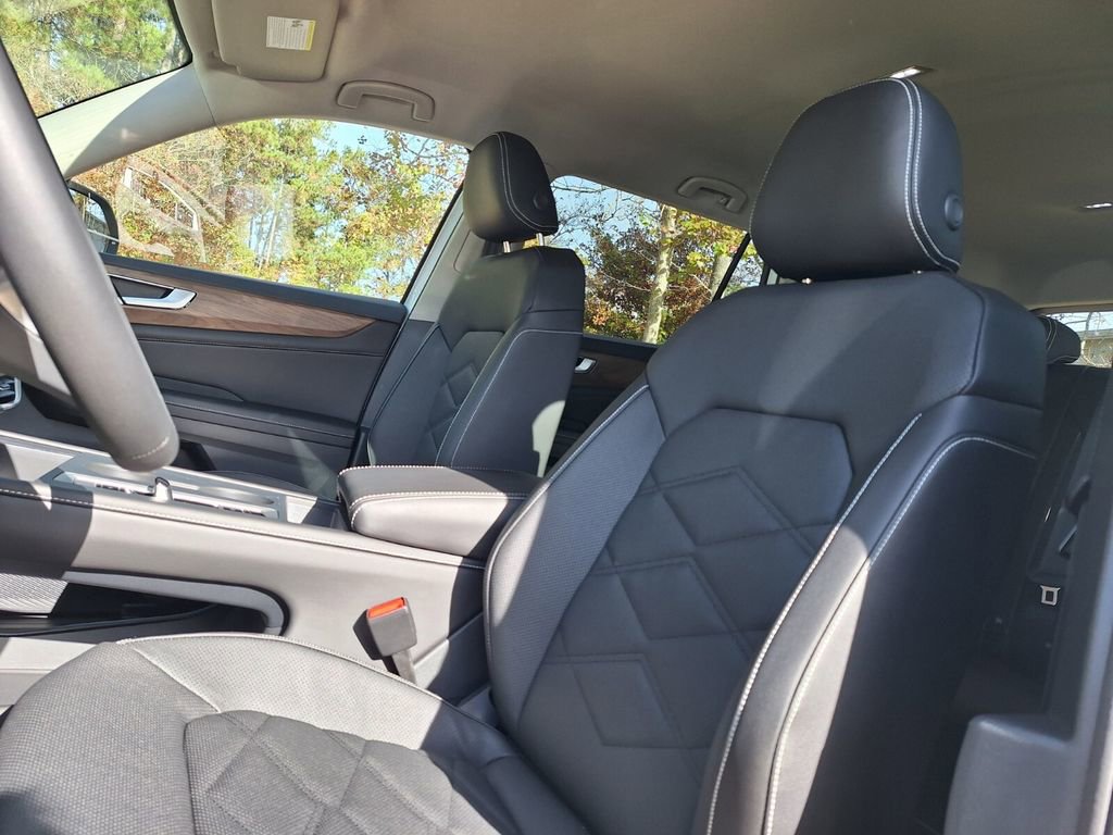 New 2026 Volkswagen Atlas SE image 11
