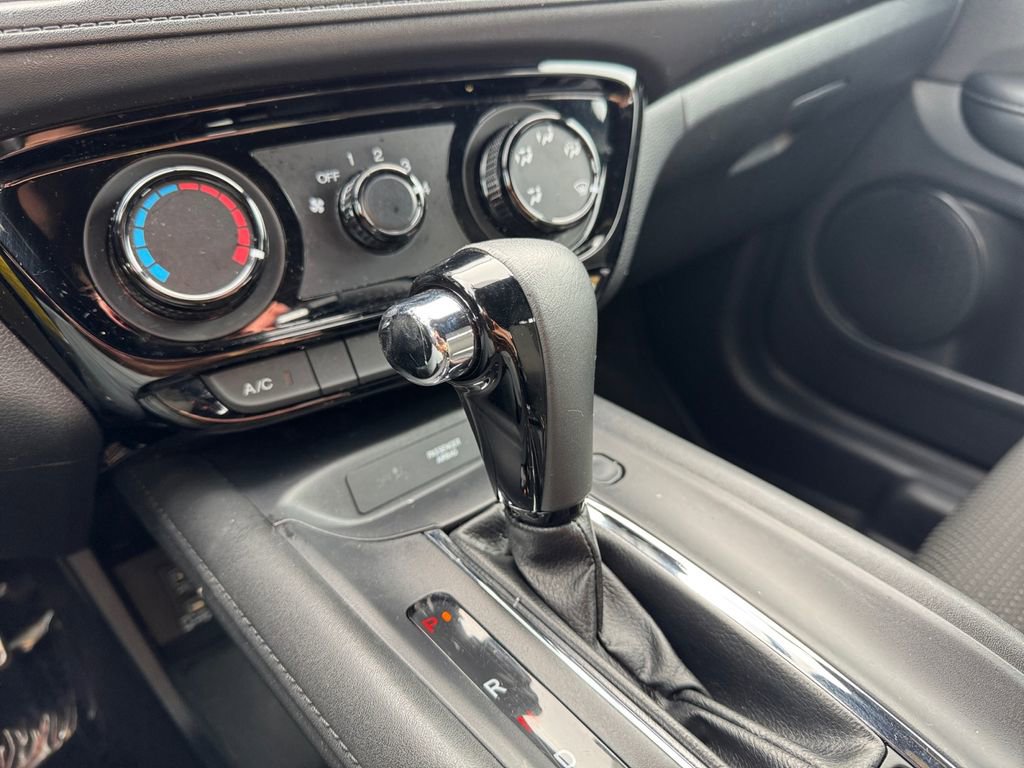 Used 2019 Honda HR-V Sport image 16