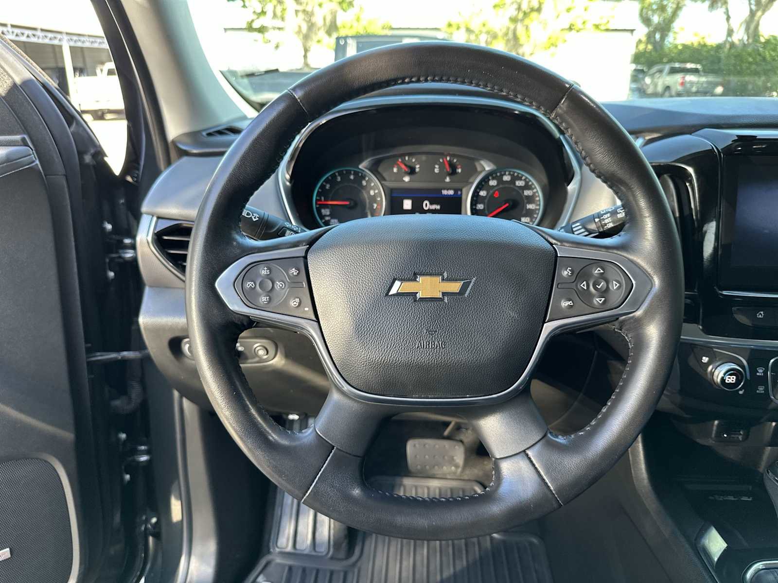 Used 2020 Chevrolet Traverse Premier FWD image 20