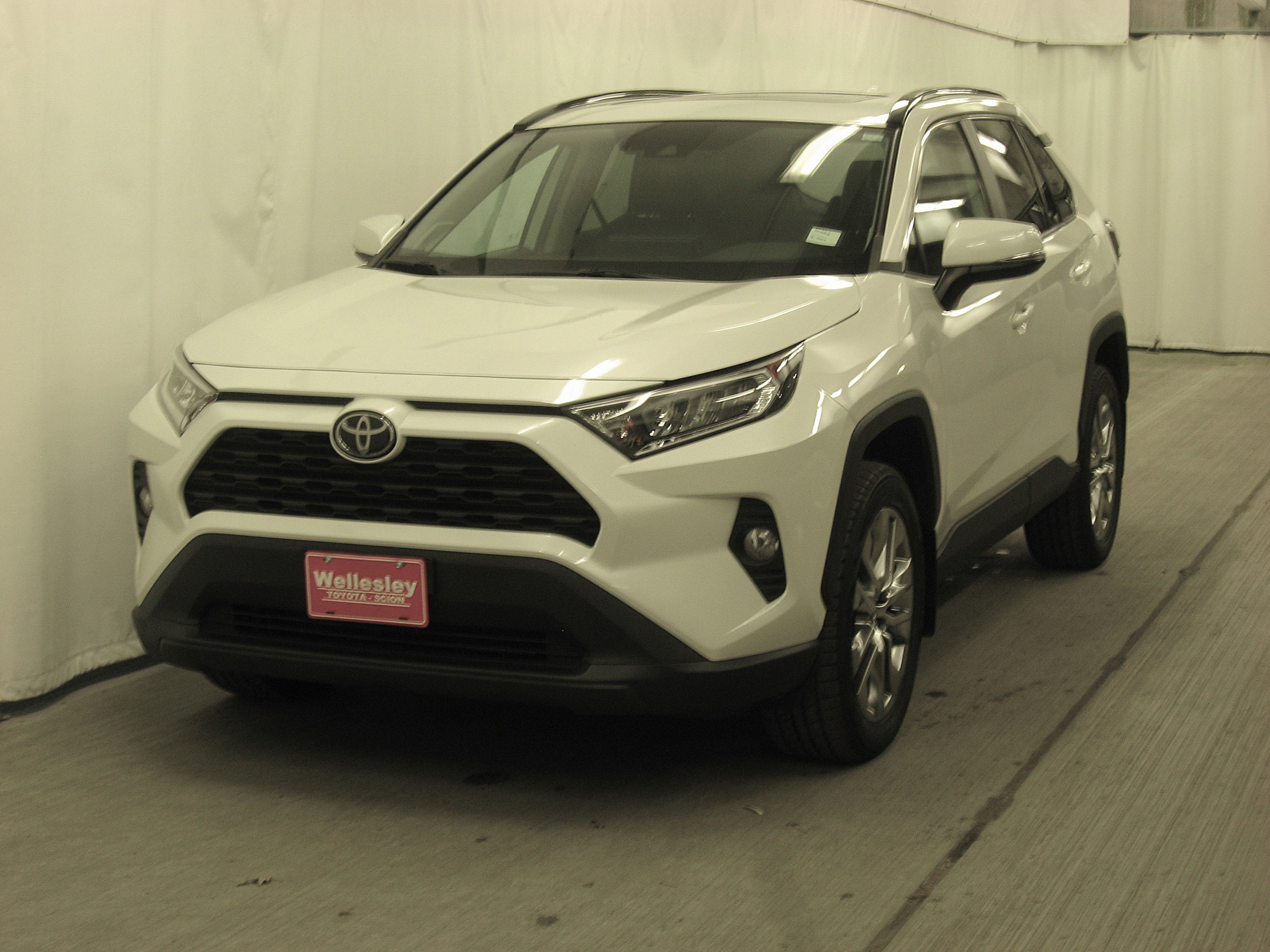 Certified 2021 Toyota RAV4 XLE Premium image 24