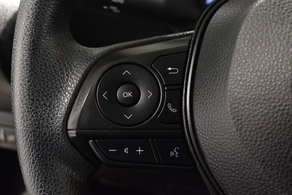 Used 2022 Toyota Corolla LE image 19