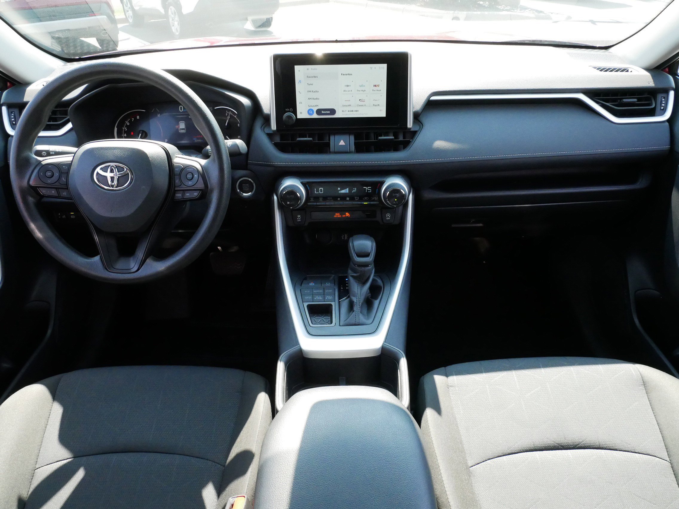 Certified 2025 Toyota RAV4 XLE AWD/4WD image 10