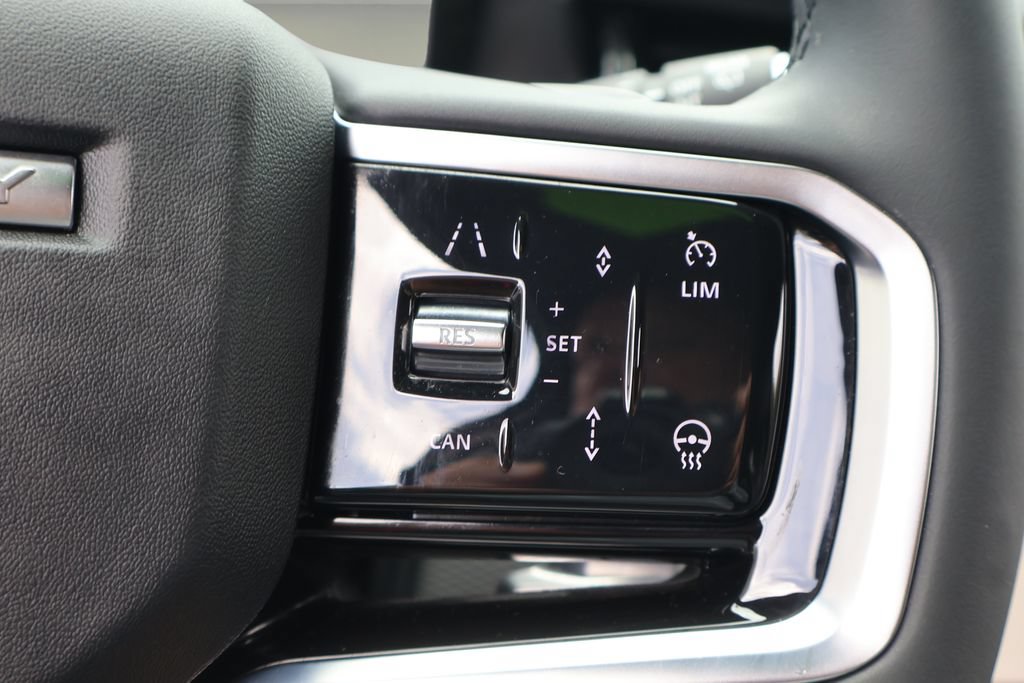 Used 2024 Land Rover Discovery Sport Dynamic SE AWD/4WD image 19