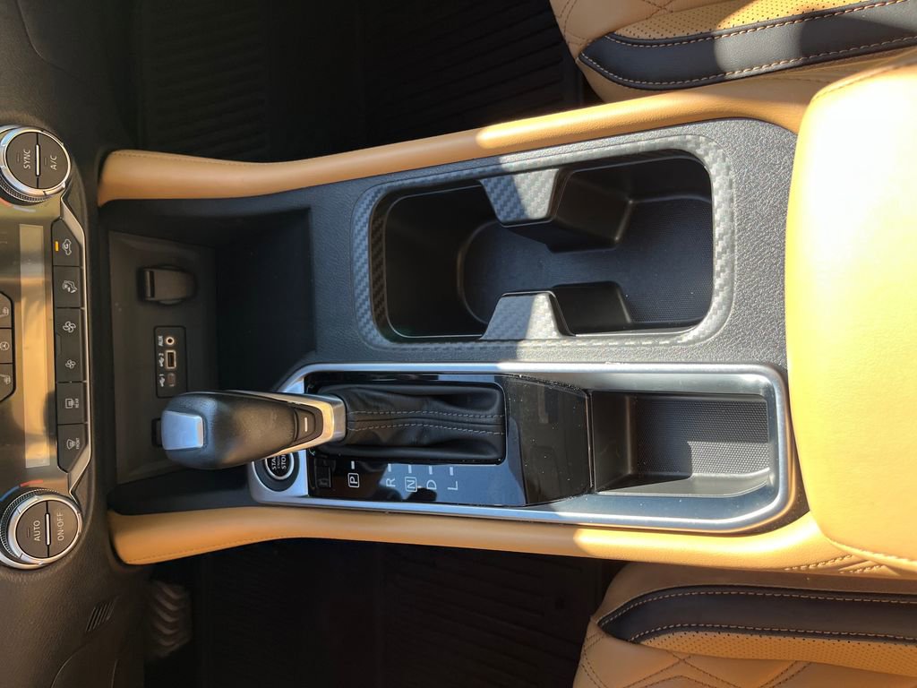 Used 2025 Nissan Sentra SV w/ SV Premium Package FWD image 28