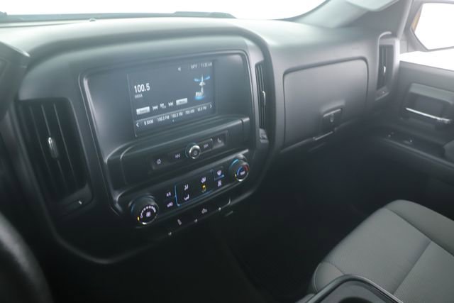 Used 2018 Chevrolet Silverado 1500 Custom w/ Custom Convenience Package AWD/4WD image 22