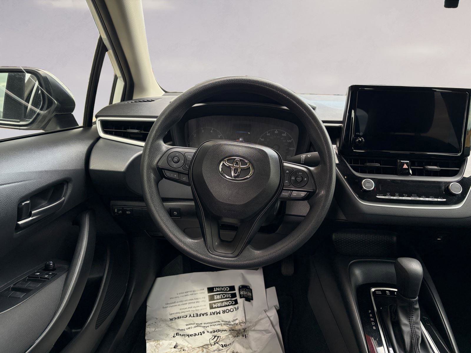 Used 2024 Toyota Corolla LE image 12