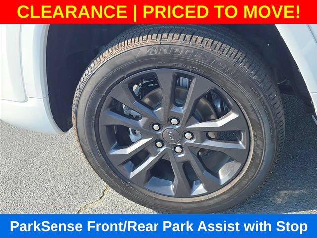 Used 2026 Jeep Grand Cherokee Limited AWD/4WD image 32