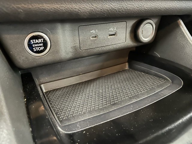 Used 2023 Nissan Rogue SV image 9