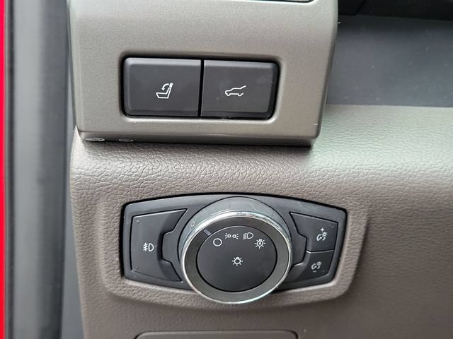 Used 2020 Ford Expedition XLT w/ Equipment Group 202A RWD image 12