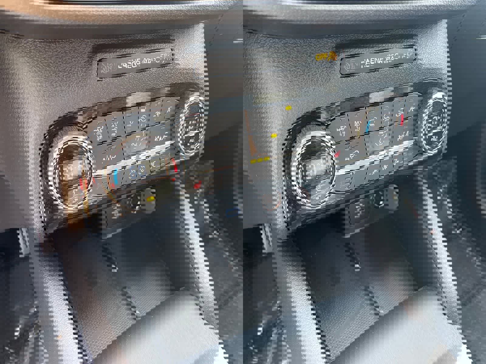 Used 2021 Ford Escape SEL w/ Technology Package image 19