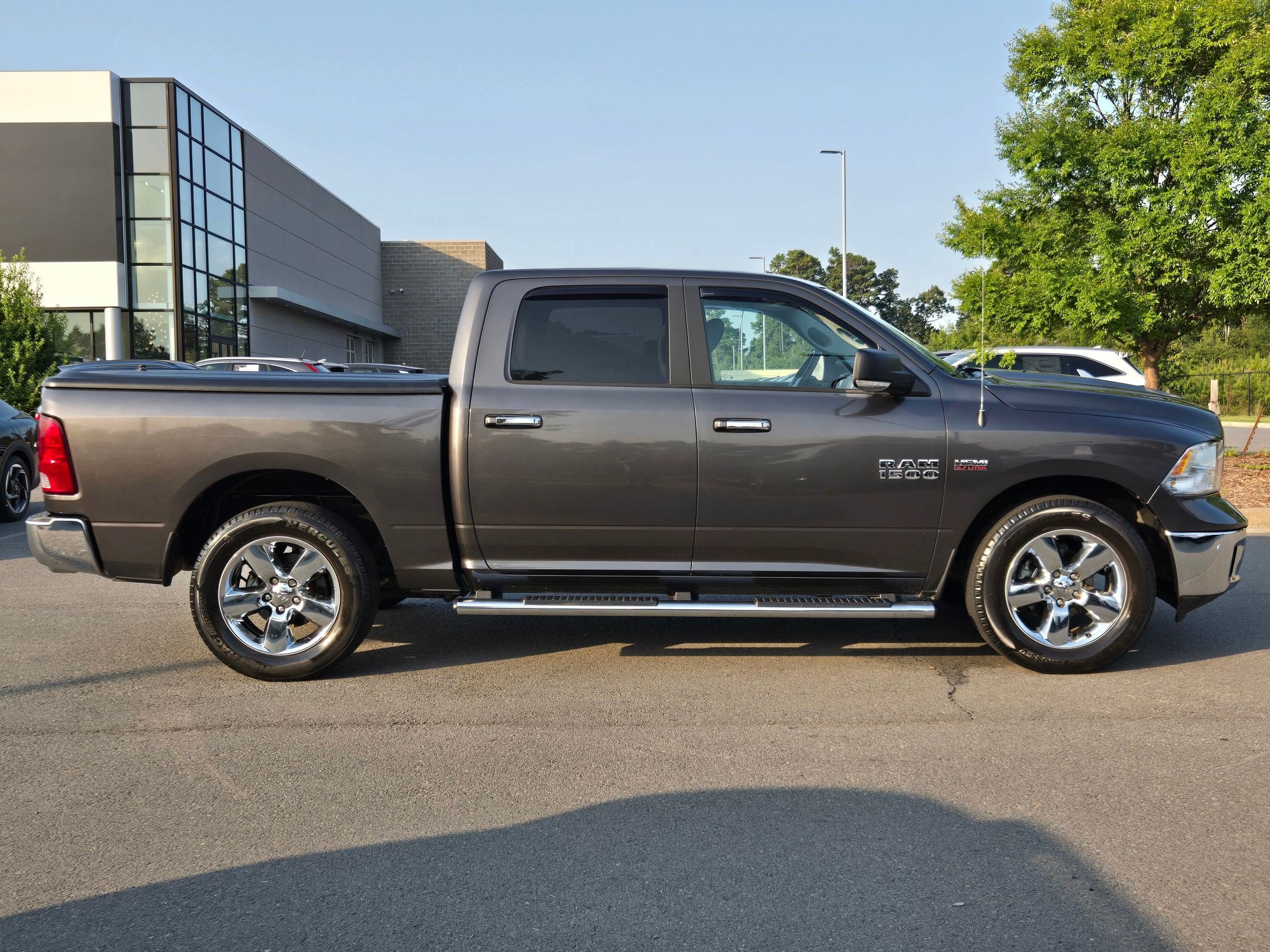 Used 2017 RAM 1500 Big Horn RWD image 8