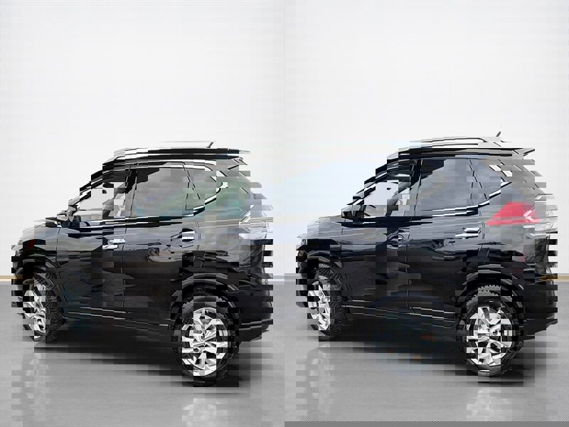 Used 2014 Nissan Rogue SV image 7