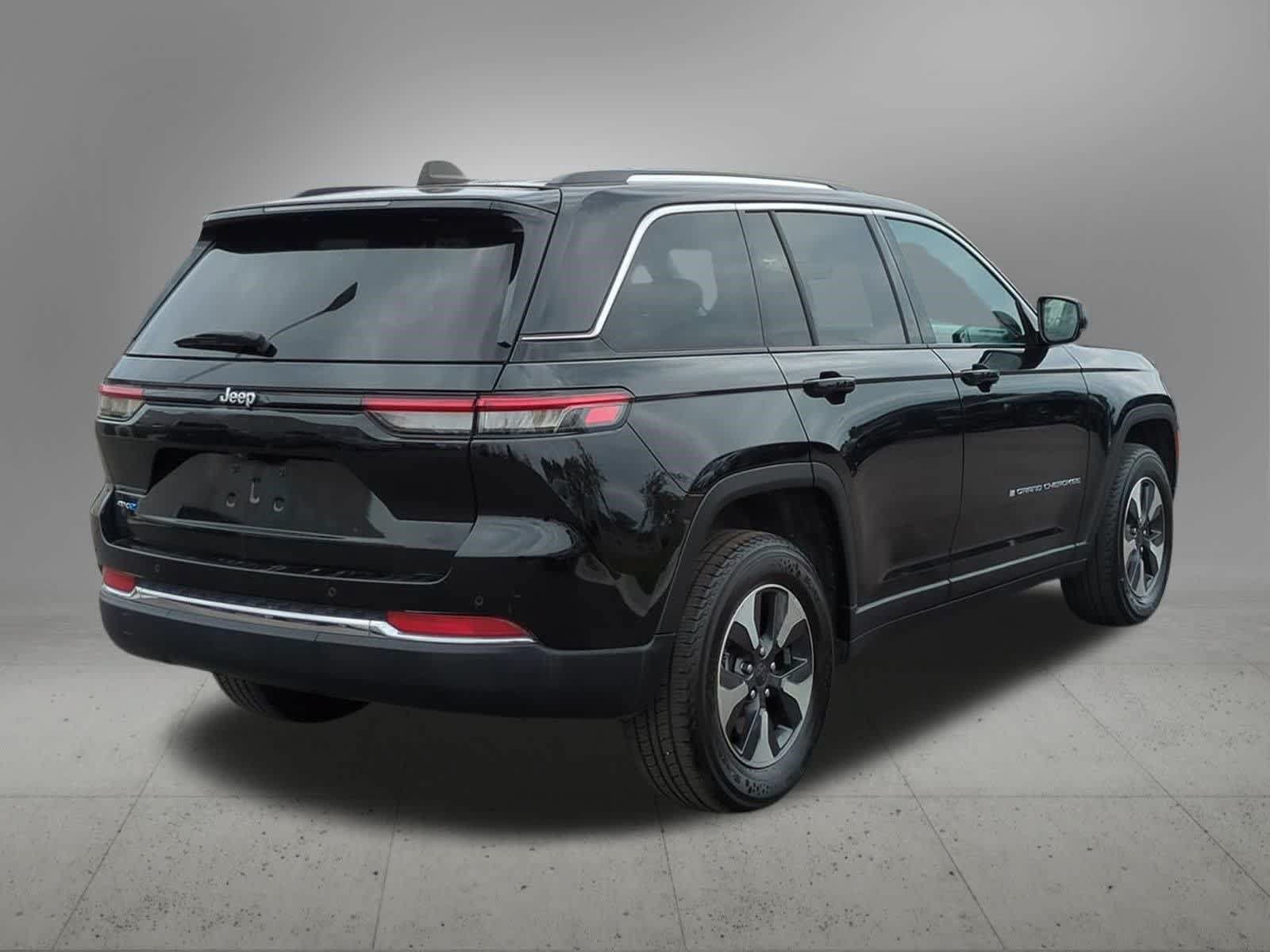 Used 2024 Jeep Grand Cherokee Limited 4xe AWD/4WD image 6