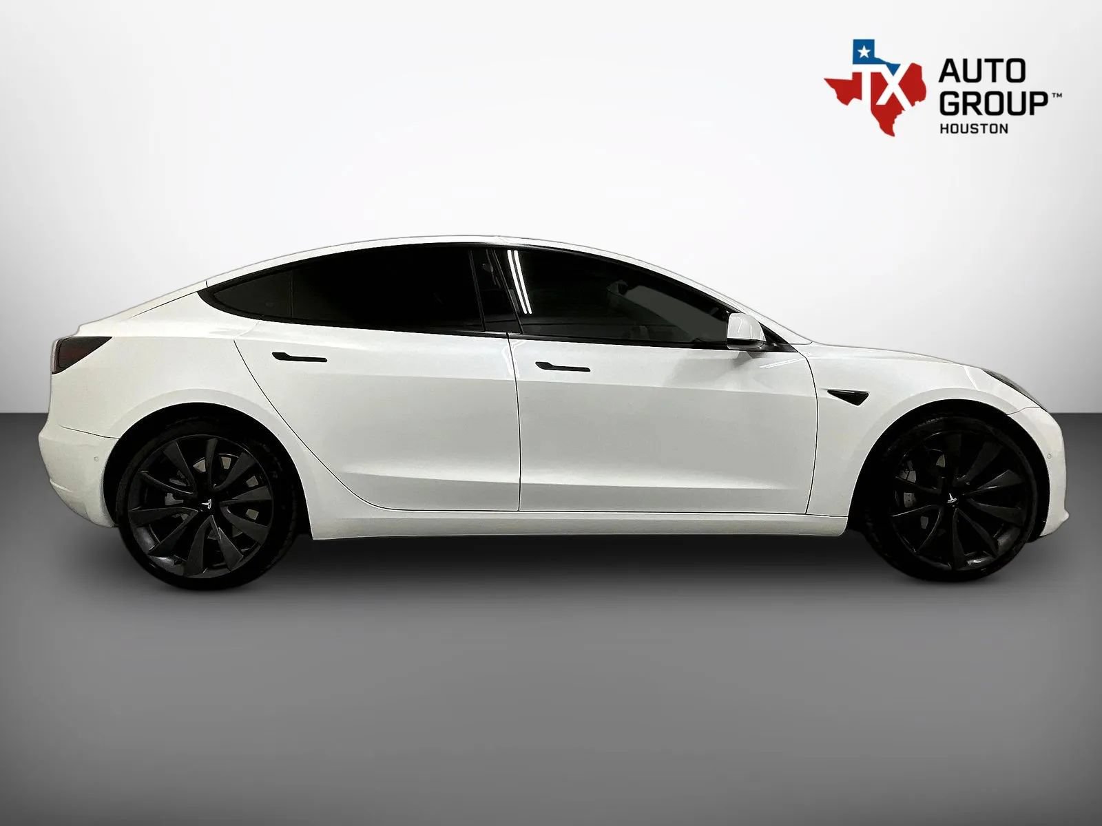 Used 2022 Tesla Model 3 Long Range AWD/4WD image 8