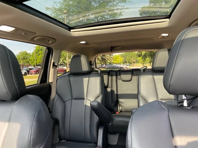 Used 2024 Subaru Ascent Limited w/ Technology Package AWD/4WD image 18