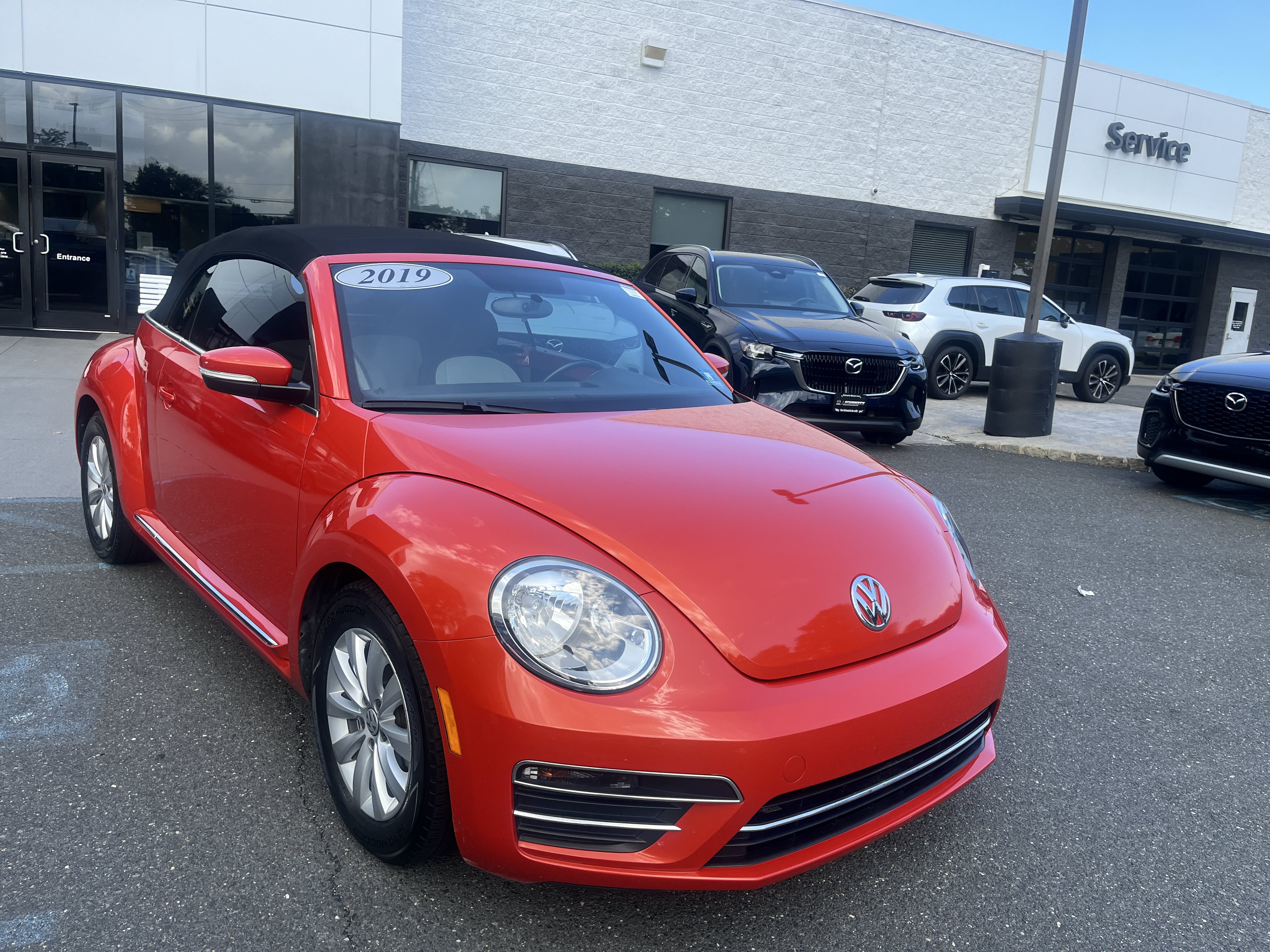 Used 2019 Volkswagen Beetle 2.0T S FWD image 14