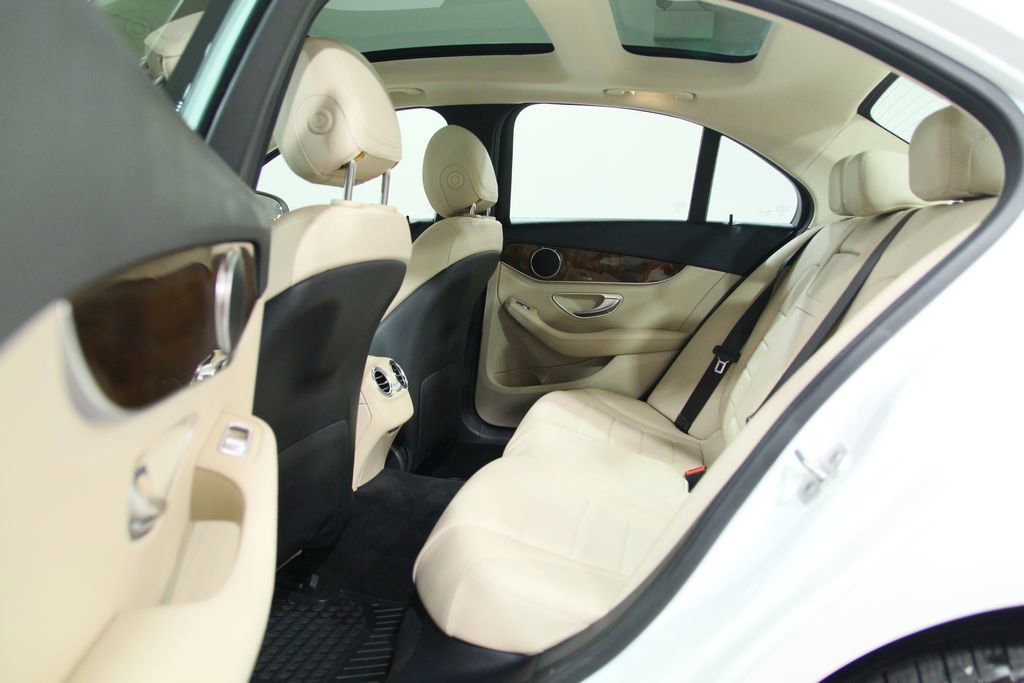 Certified 2016 Mercedes-Benz C 300 4MATIC Sedan image 28