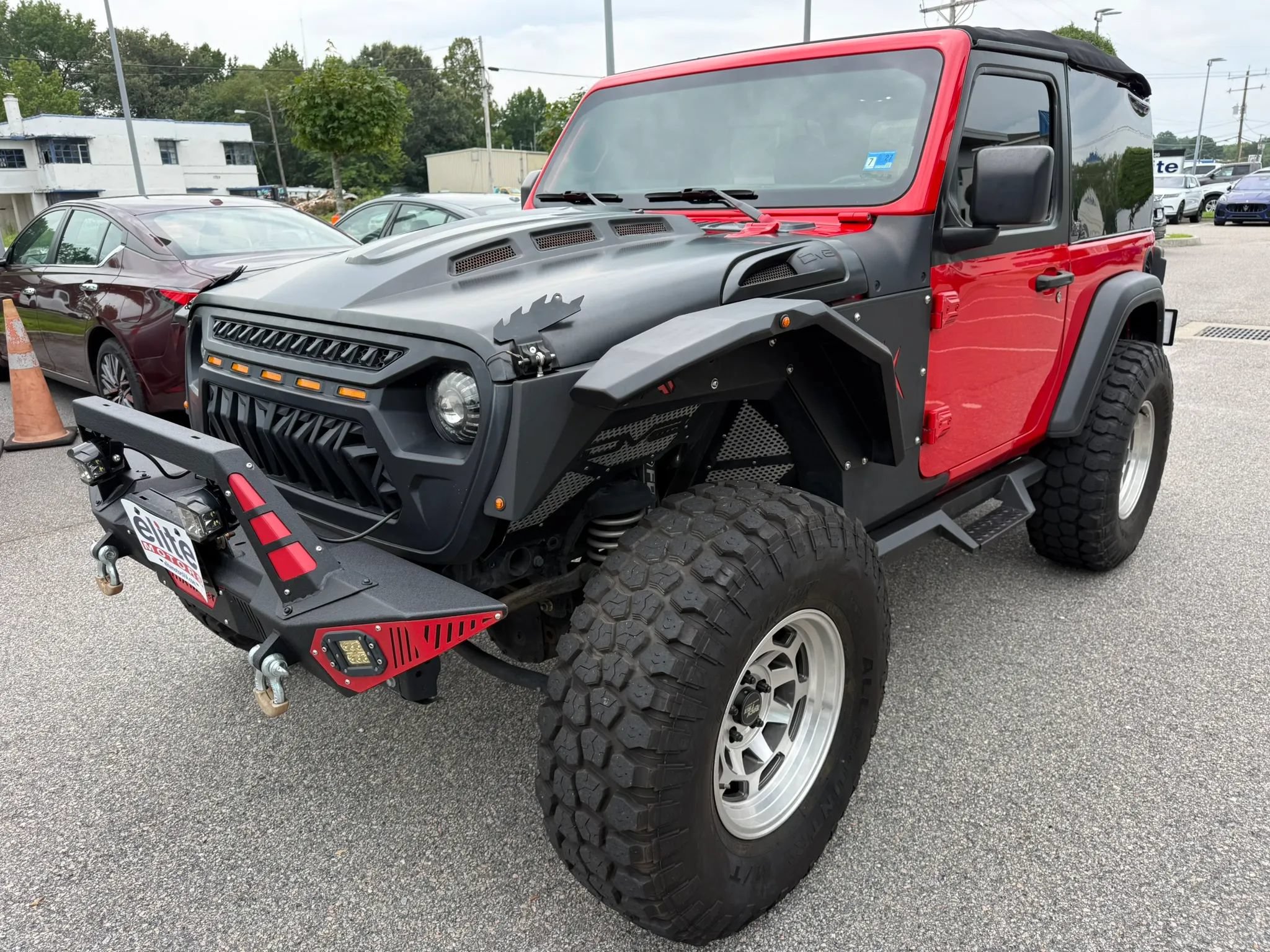 Used 2021 Jeep Wrangler Sport AWD/4WD image 3