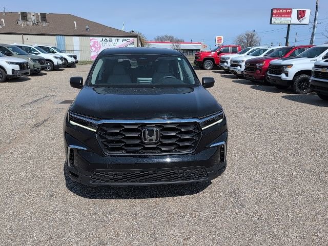 Used 2023 Honda Pilot LX image 16
