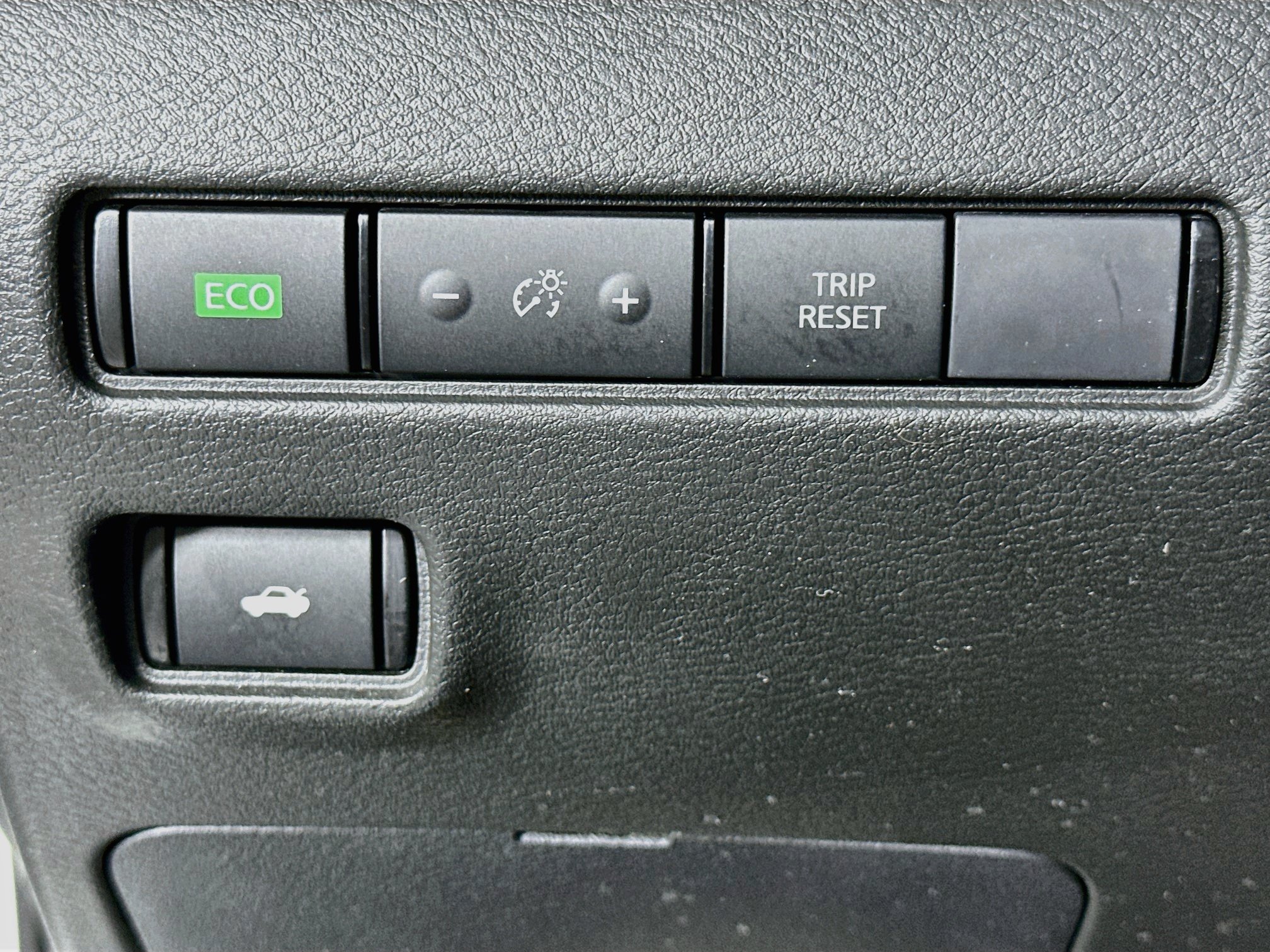 Used 2023 Nissan Sentra SV w/ All-Weather Package FWD image 17