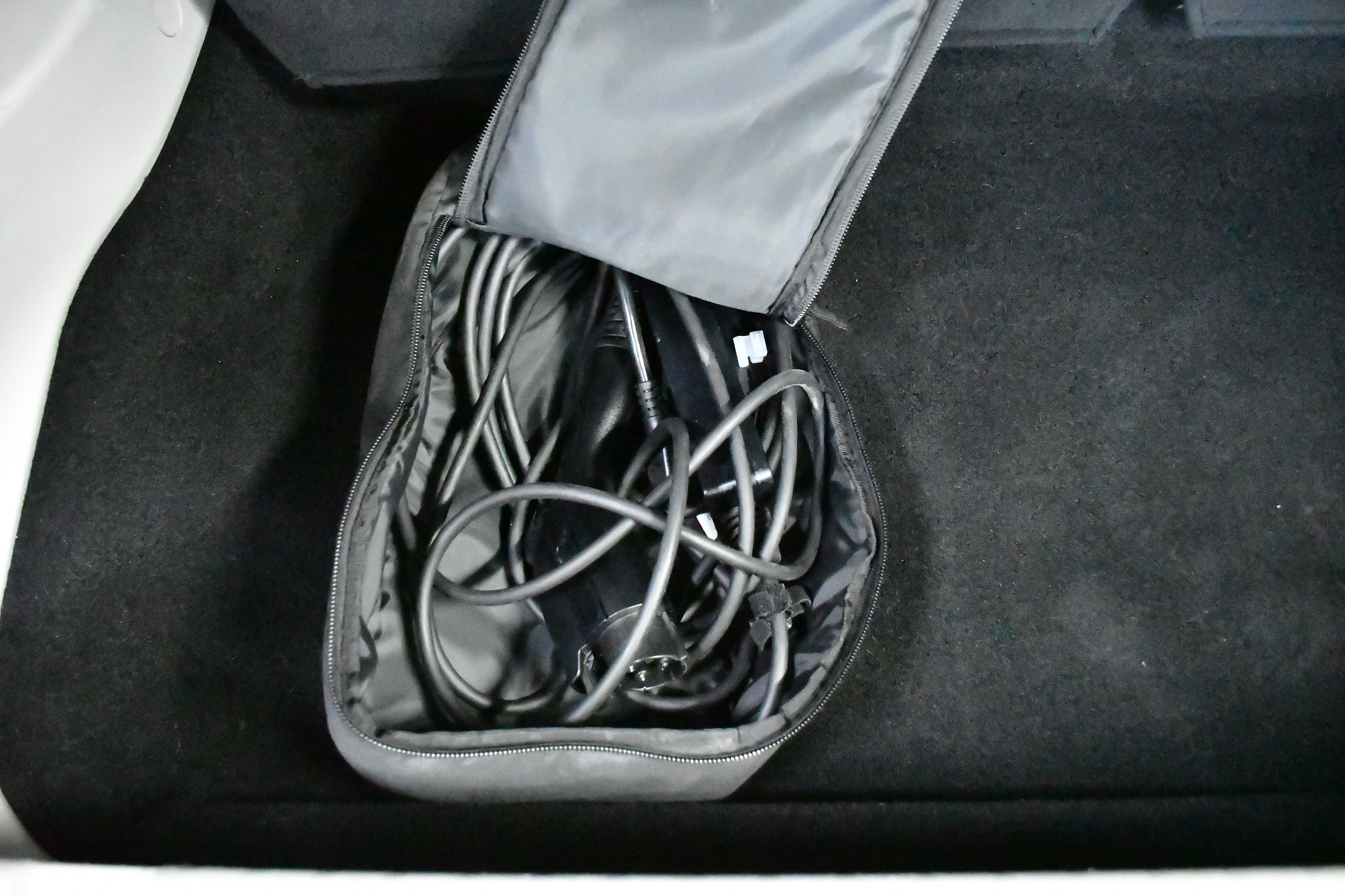 Used 2024 Chrysler Pacifica Limited FWD image 32
