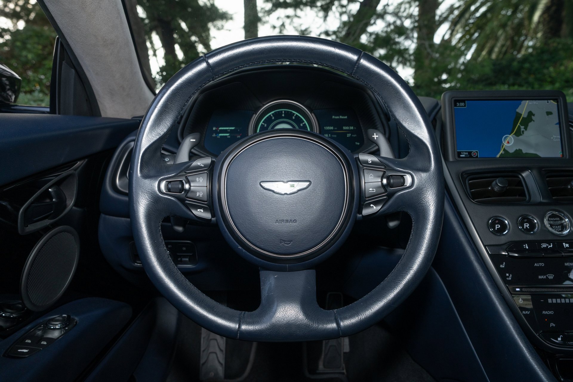 Used 2020 Aston Martin DB11 Coupe image 20
