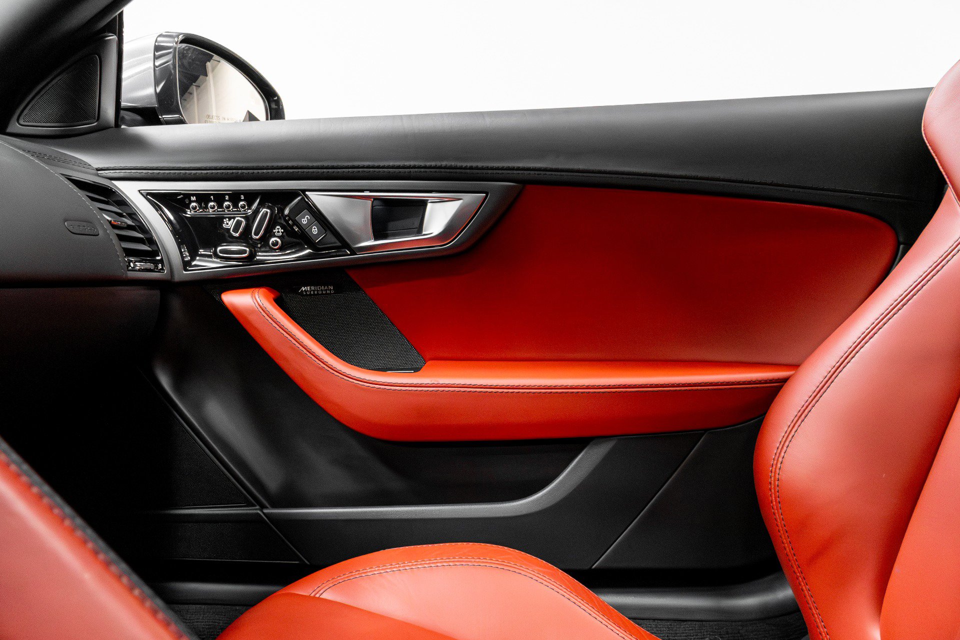 Used 2016 Jaguar F-TYPE S image 11