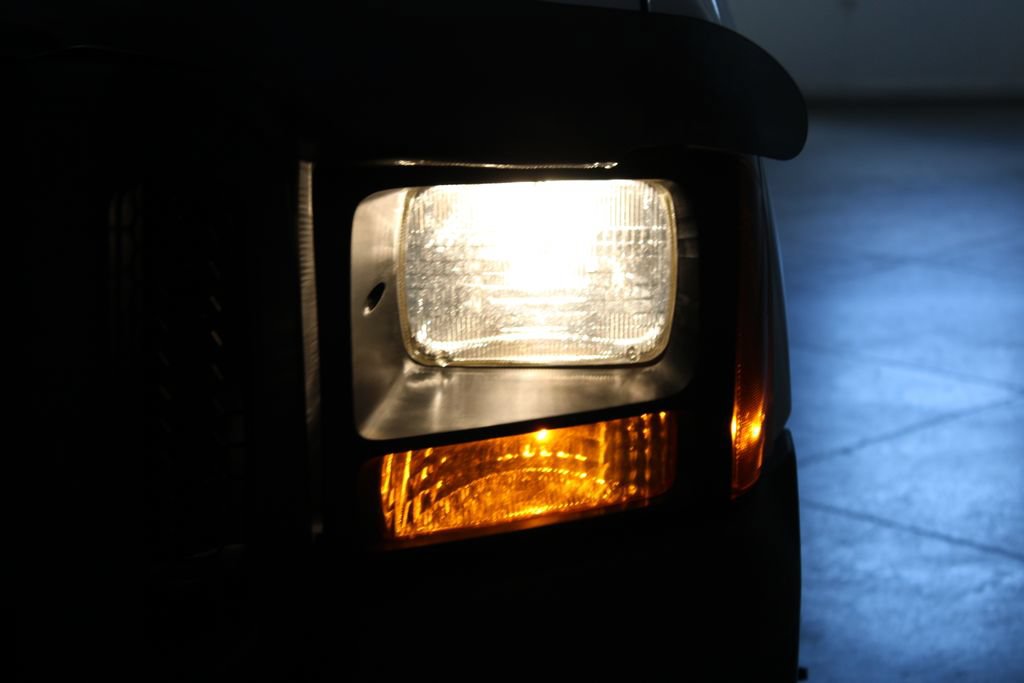 Used 2006 Ford F350 XL RWD image 42