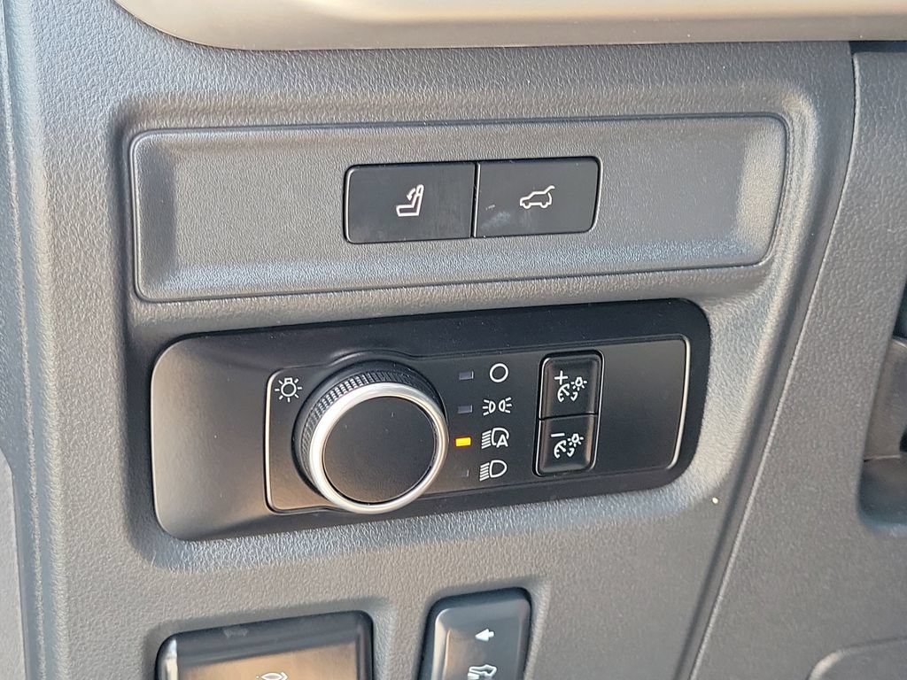 Used 2024 Ford Expedition XLT AWD/4WD image 30