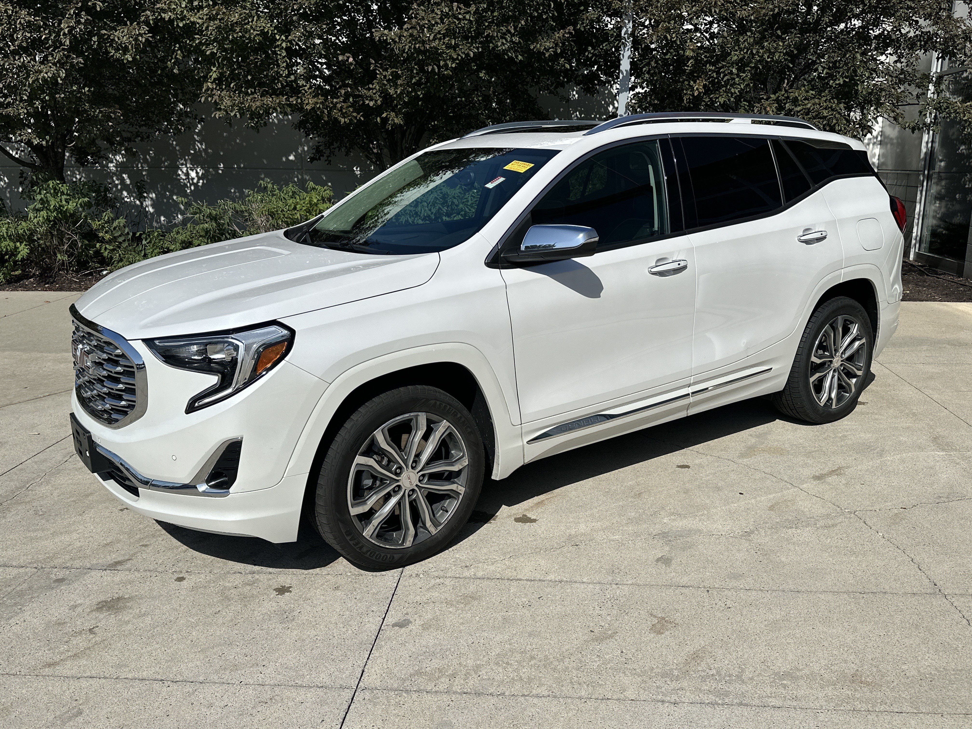 Used 2020 GMC Terrain Denali w/ LPO, Cargo Package AWD/4WD image 3
