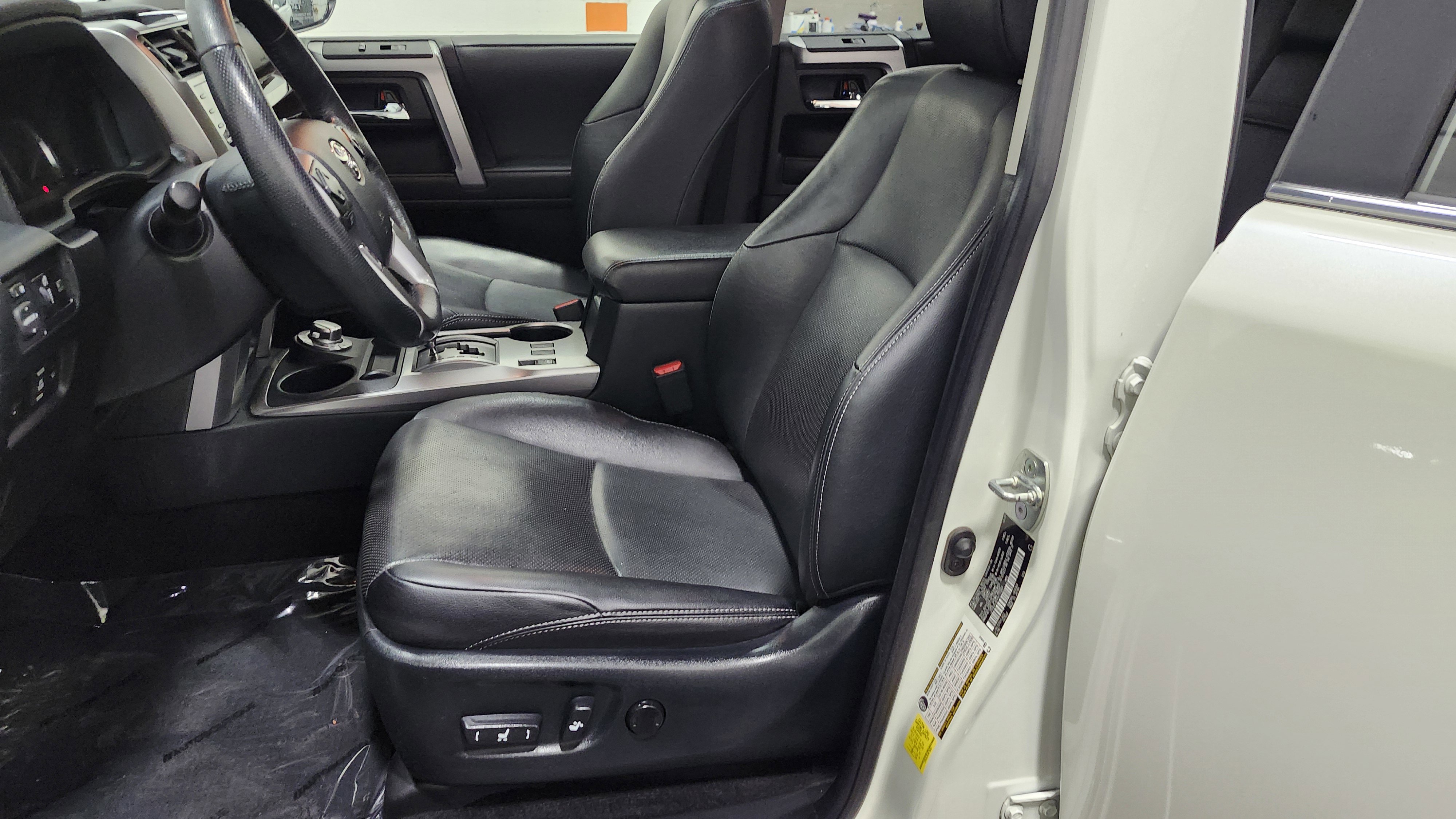 Used 2023 Toyota 4Runner Limited image 24