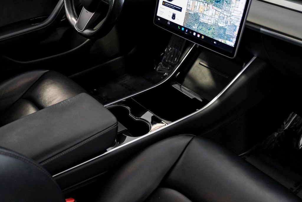 Used 2019 Tesla Model 3 Standard Range Plus image 23
