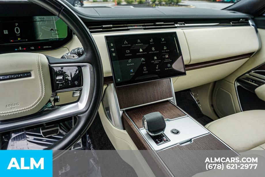 Used 2025 Land Rover Range Rover Long Wheelbase SE AWD/4WD image 33