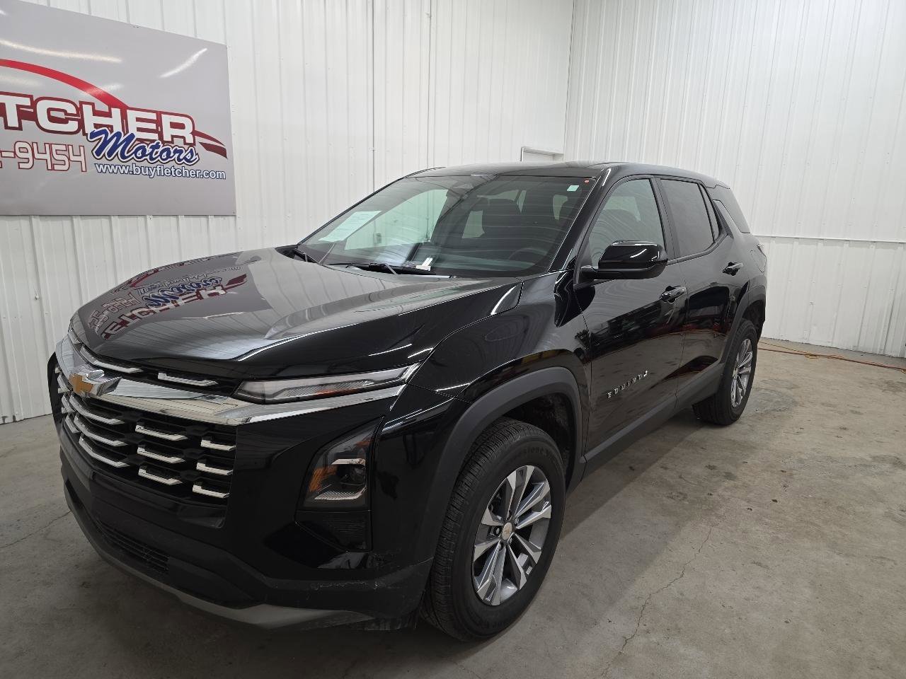 Used 2025 Chevrolet Equinox LT image 3