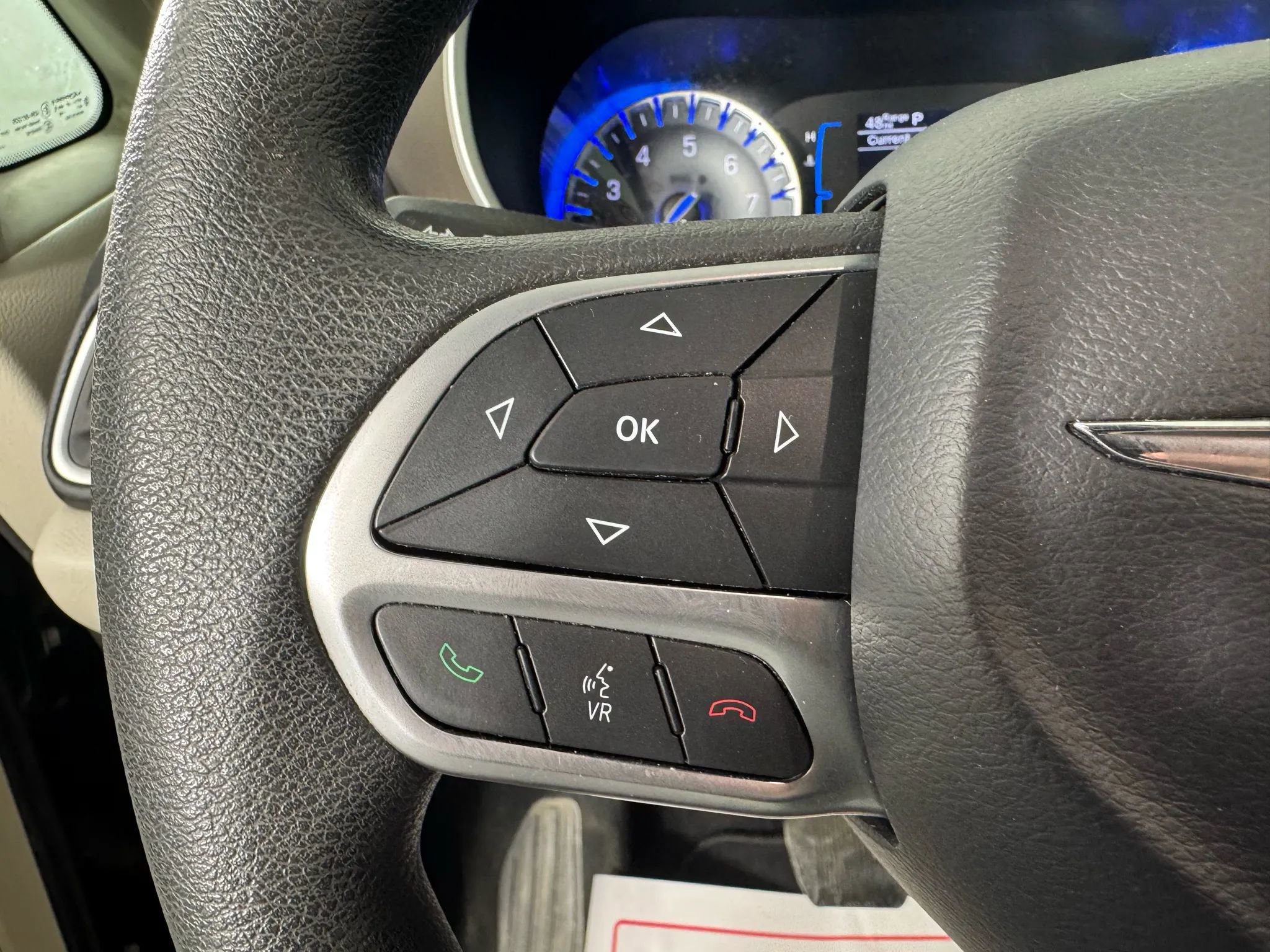 Used 2017 Chrysler Pacifica Touring w/ Tire & Wheel Group image 15