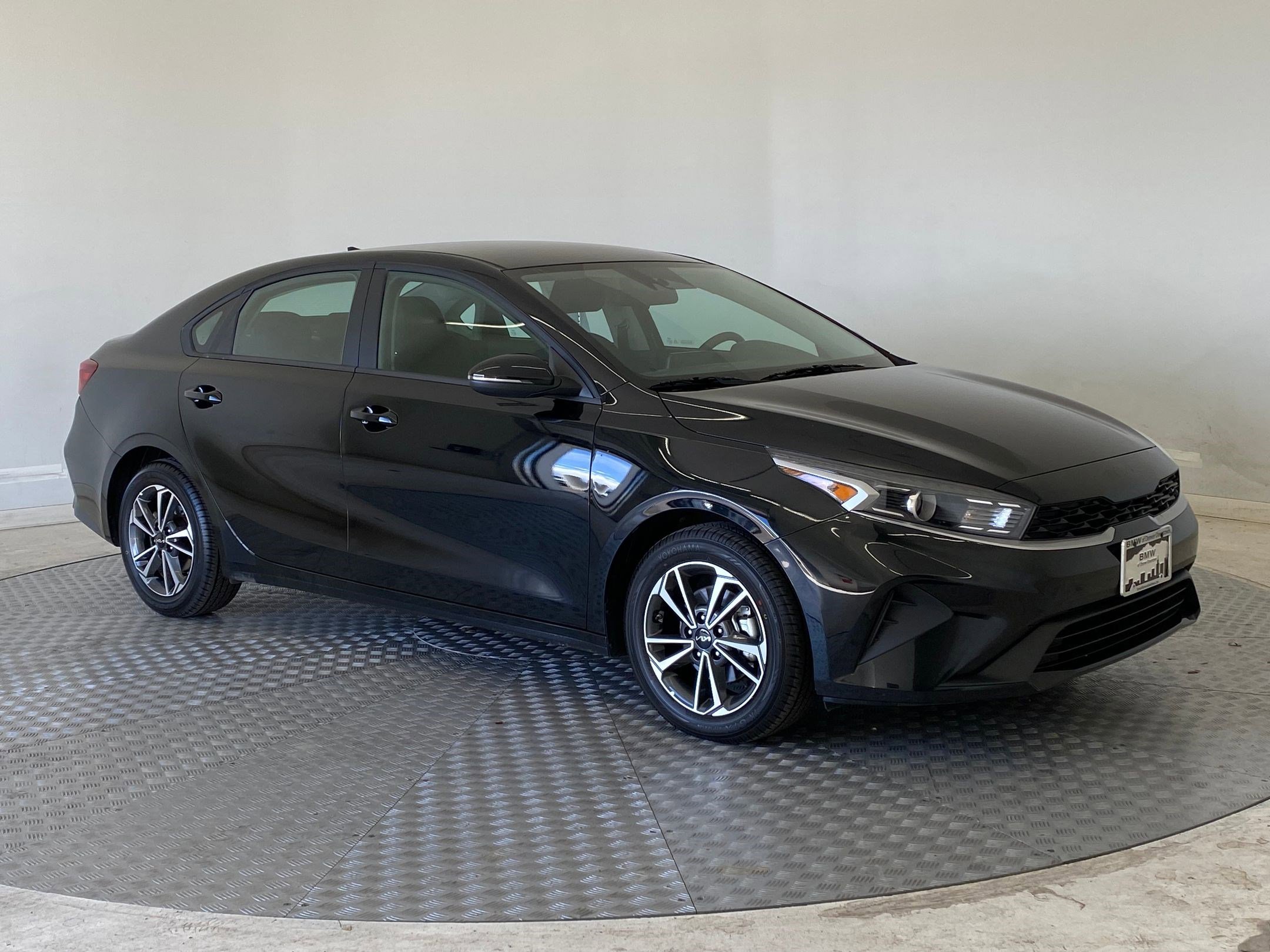 Used 2024 Kia Forte LXS w/ LXS Technology Package image 7