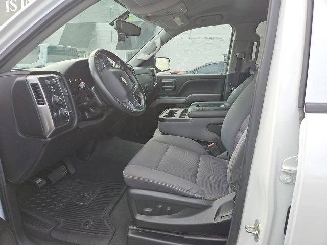 Used 2018 Chevrolet Silverado 1500 LT w/ All Star Edition AWD/4WD image 9