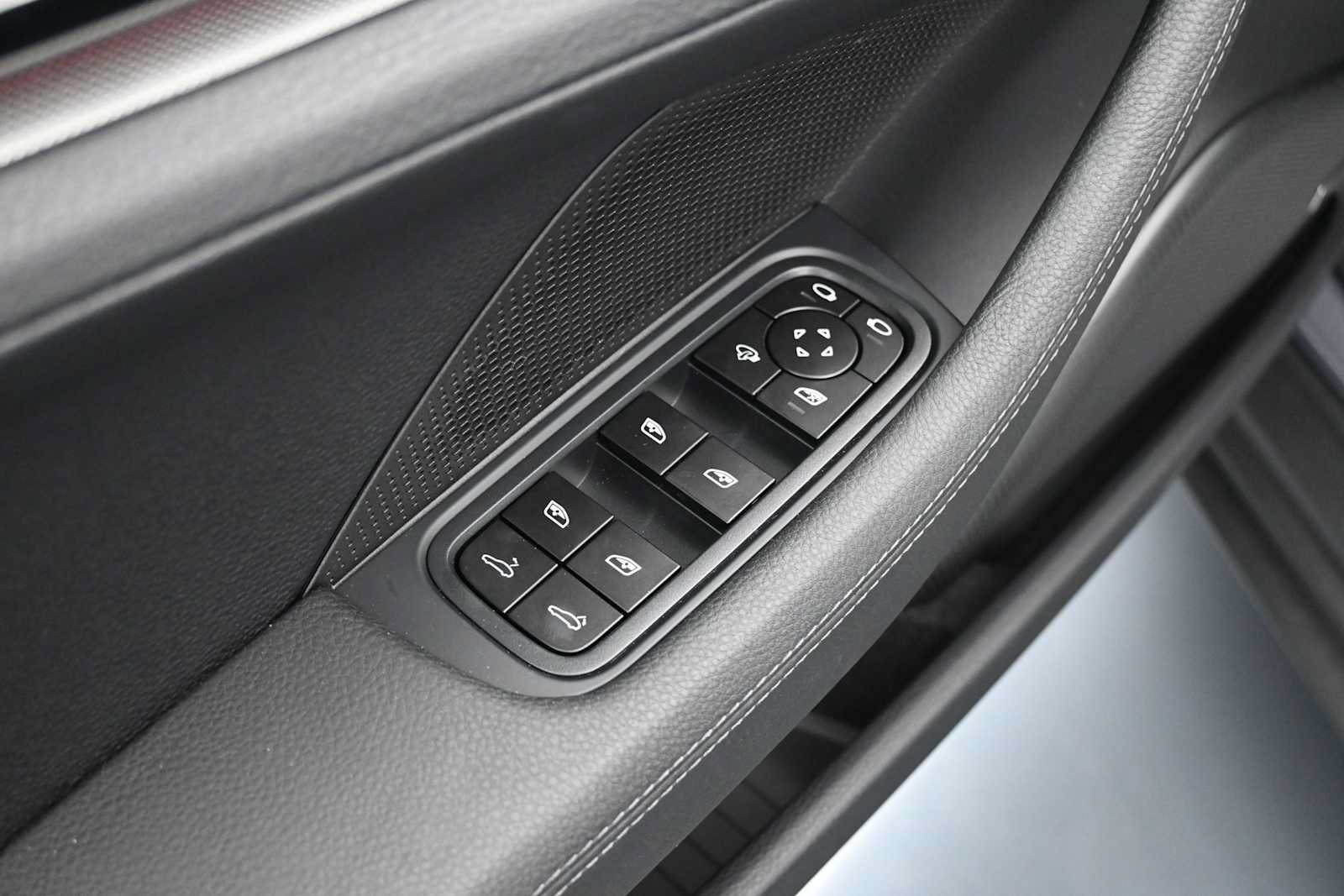 New 2026 Porsche Panamera RWD image 16