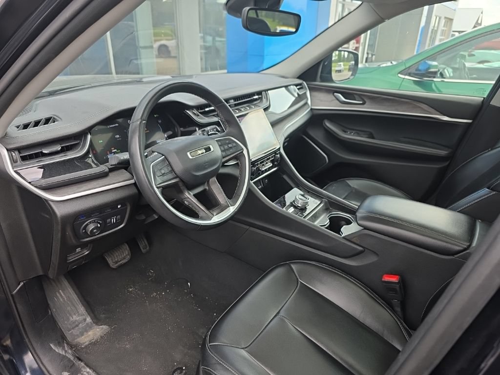 Used 2024 Jeep Grand Cherokee Limited 4xe AWD/4WD image 14
