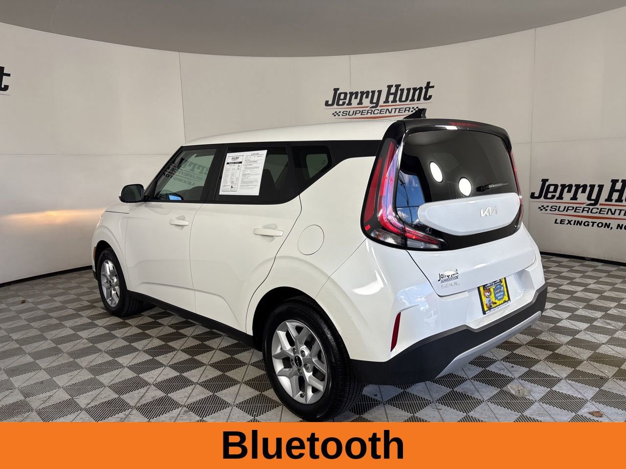 Used 2025 Kia Soul LX image 7