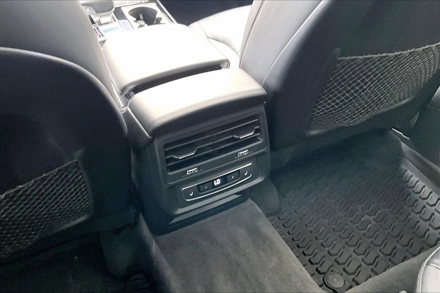 Used 2019 Audi Q8 Premium image 31